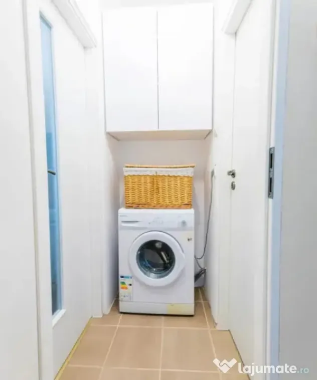 Apartament 3 camere, 53 mp, zona Craiovita Noua