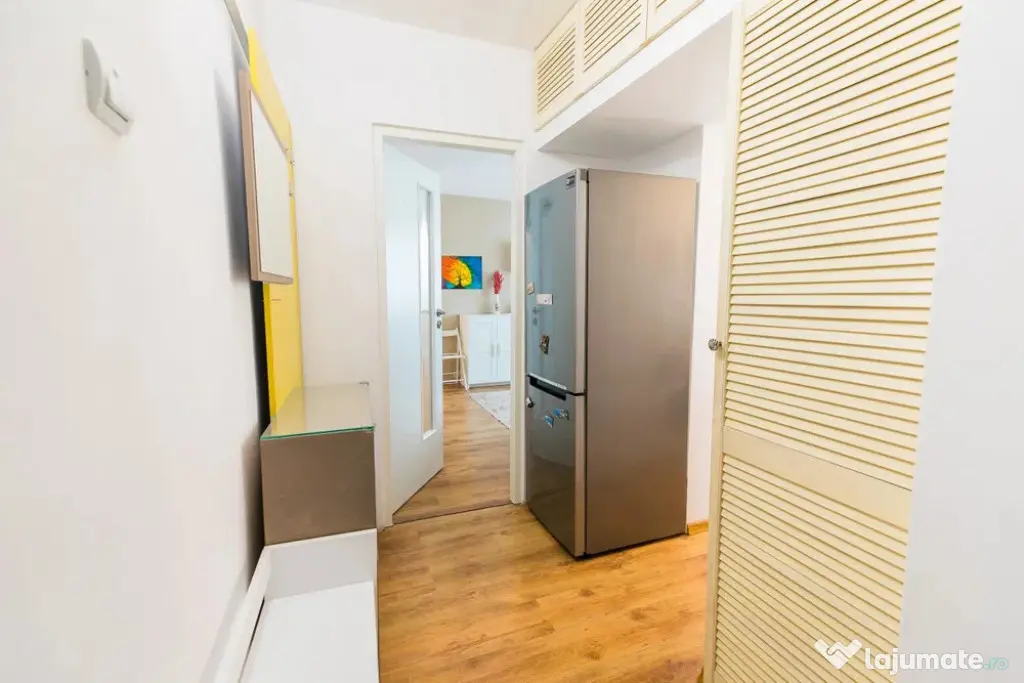 Apartament 3 camere, 53 mp, zona Craiovita Noua