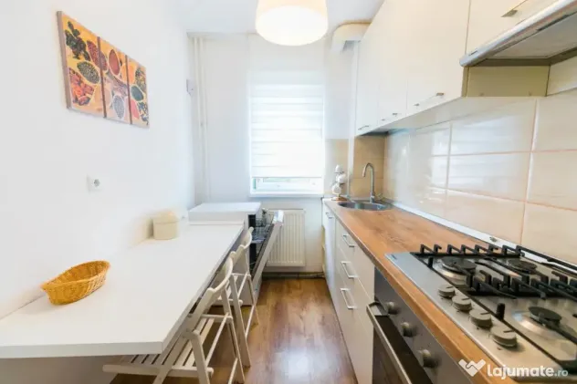 Apartament 3 camere, 53 mp, zona Craiovita Noua