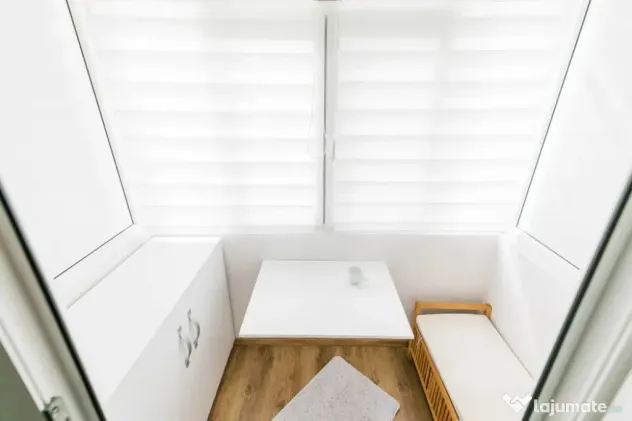 Apartament 3 camere, 53 mp, zona Craiovita Noua