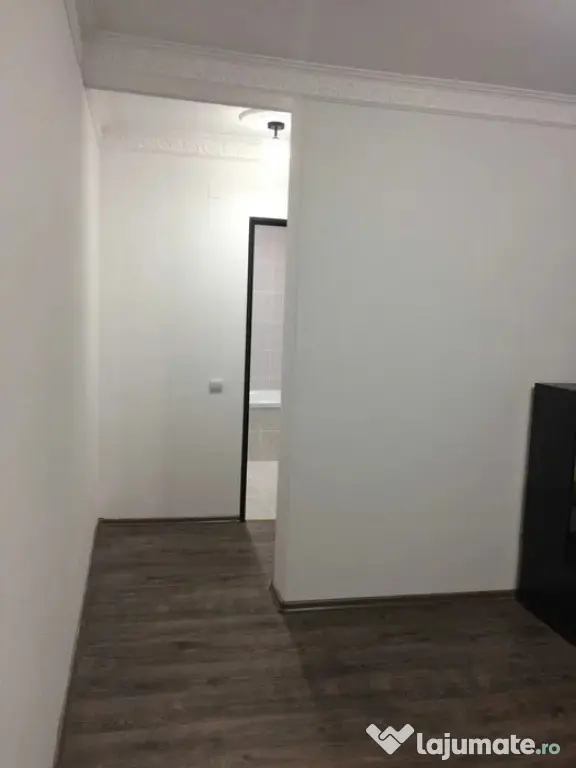 Vand apartament 2 camere 55mp+balcon 7mp zona Terra