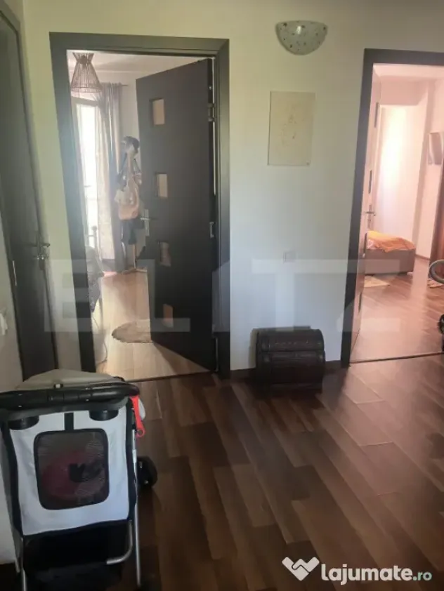 Apartament semidecomandat cu 3 camere, 60 mp utili, zona Ero