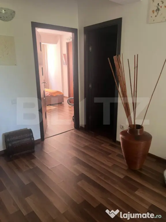 Apartament semidecomandat cu 3 camere, 60 mp utili, zona Ero
