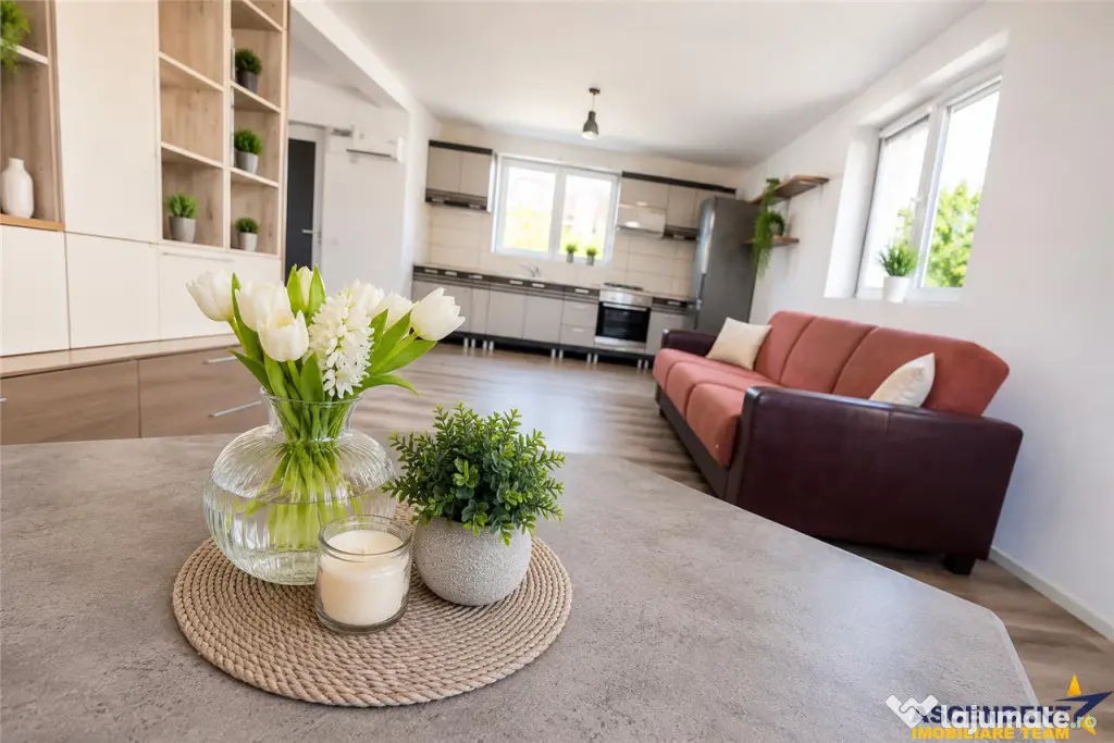Casa la pret de apartament, curte individuala, terasa, toate