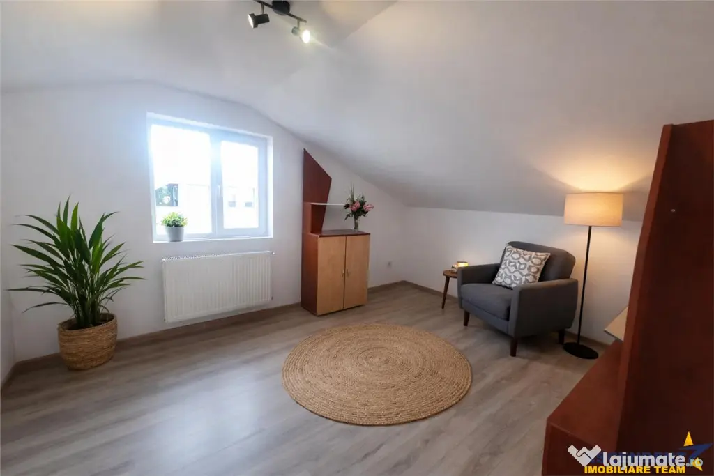 Casa la pret de apartament, curte individuala, terasa, toate