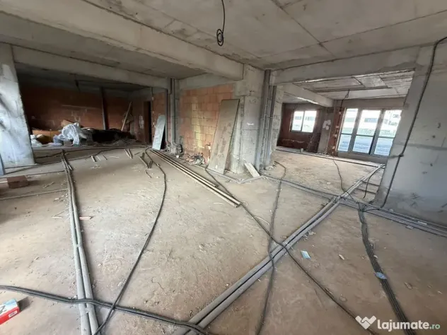 Spațiu comercial | 151 mp utili | Demisol înalt | Milit...