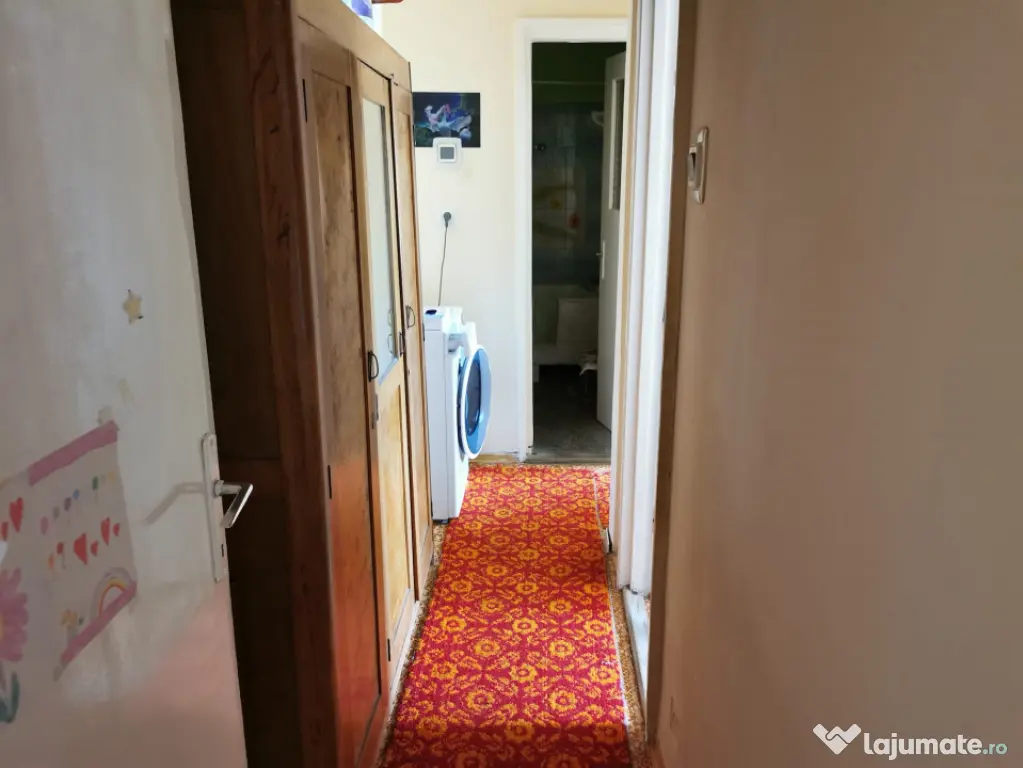 Apartament 4 camere, 65mp, zona Manastur