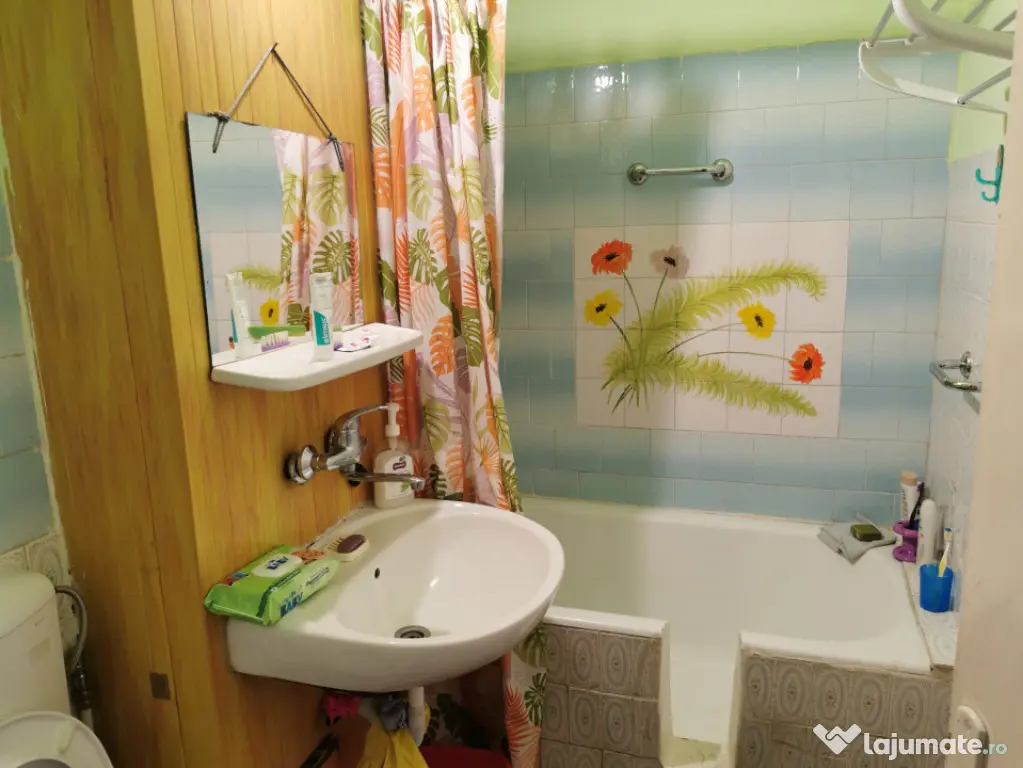 Apartament 4 camere, 65mp, zona Manastur