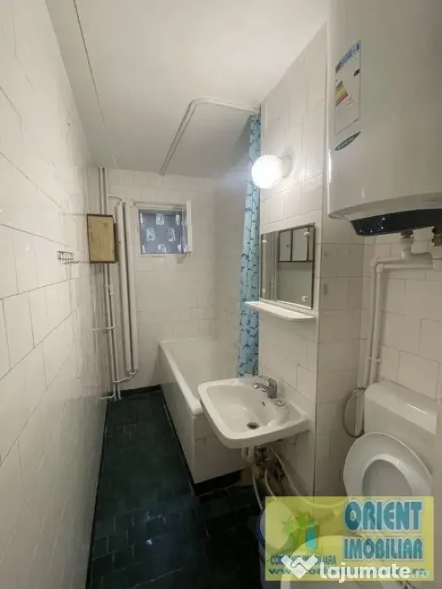 Tomis Nord, de vanzare 3 camere, etaj 1, Constanta