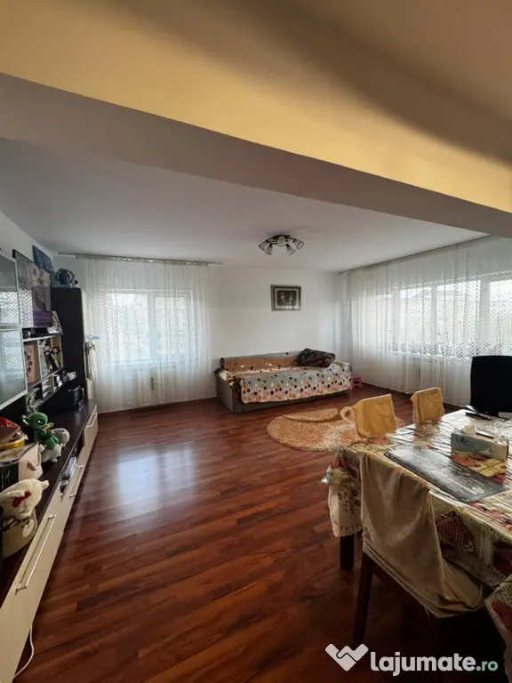 Apartament 2 camere decomandat