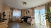 Apartament 3 camere, loc parcare, Curte