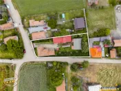 Ansamblu: Casa atelier sura 1.123mp teren, Sat Lunga, 
