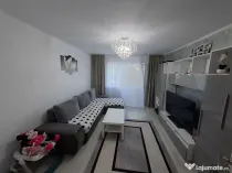 Garsonieră renovată zona Far