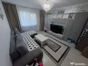 Garsonieră renovată zona Far 