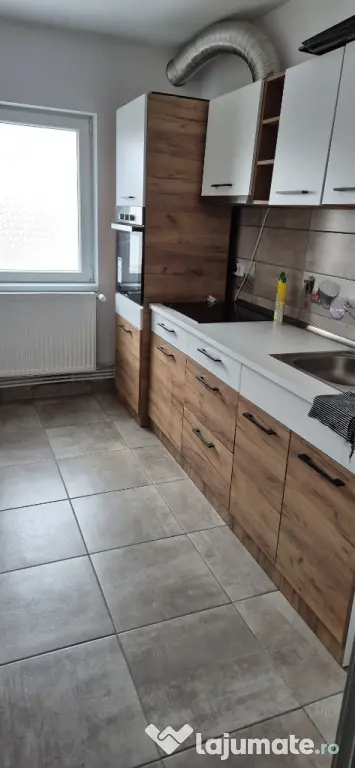 închiriez apartament 2 camere