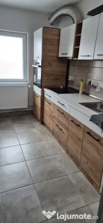 Închiriez apartament 2 camere Supernova