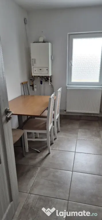 închiriez apartament 2 camere