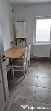 închiriez apartament 2 camere