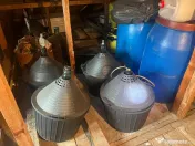 Tocitoare-500 L,8 buc Damigene de 50 L,3 Butoaie de 200 L