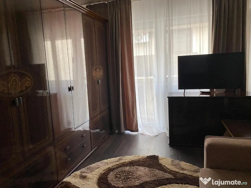 Apartament 1 cameră, decomandat, 35 mp + balcon deschis | 300 €/lună |