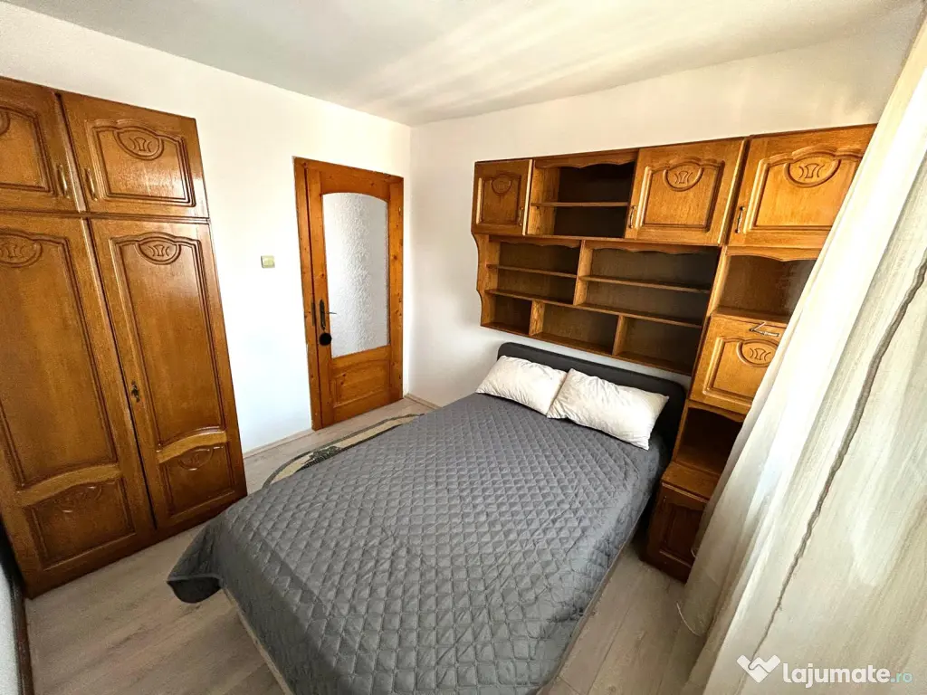 Apartament de inchiriat 3 camere Cetate