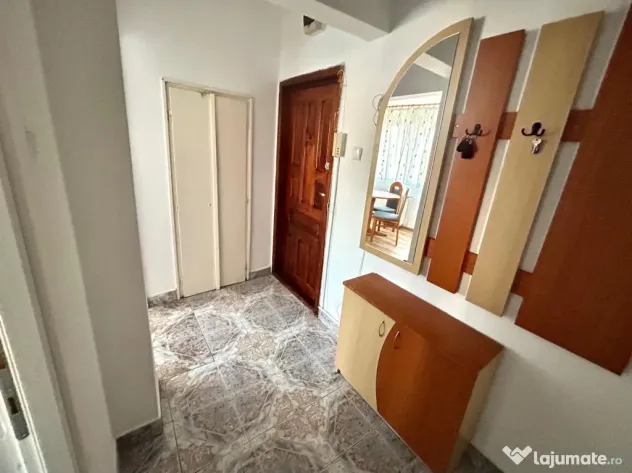 Apartament de inchiriat 3 camere Cetate