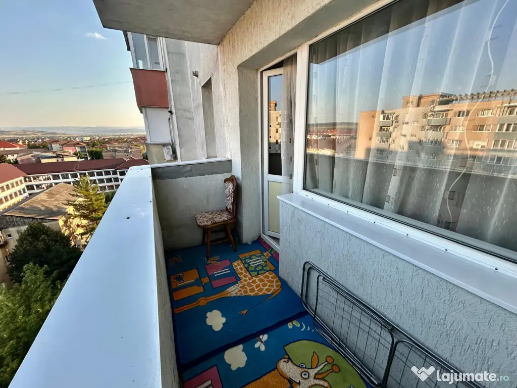 Apartament de inchiriat 3 camere Cetate
