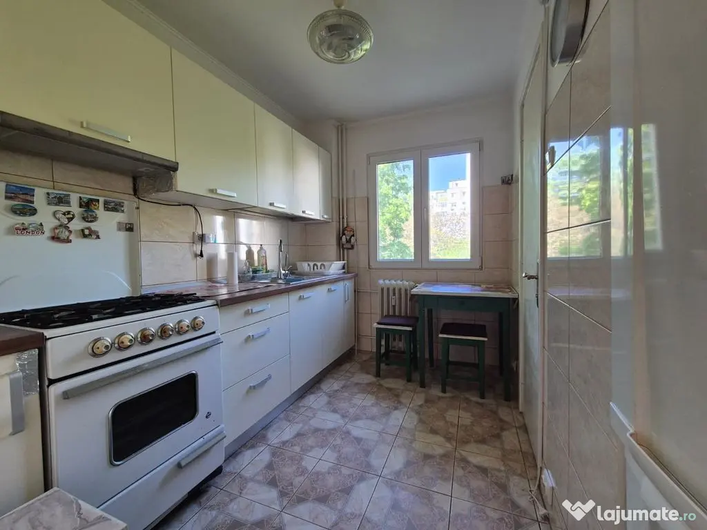 Apartament 3 camere I etaj 3/4 I 70mp I bloc 1965 I Berceni