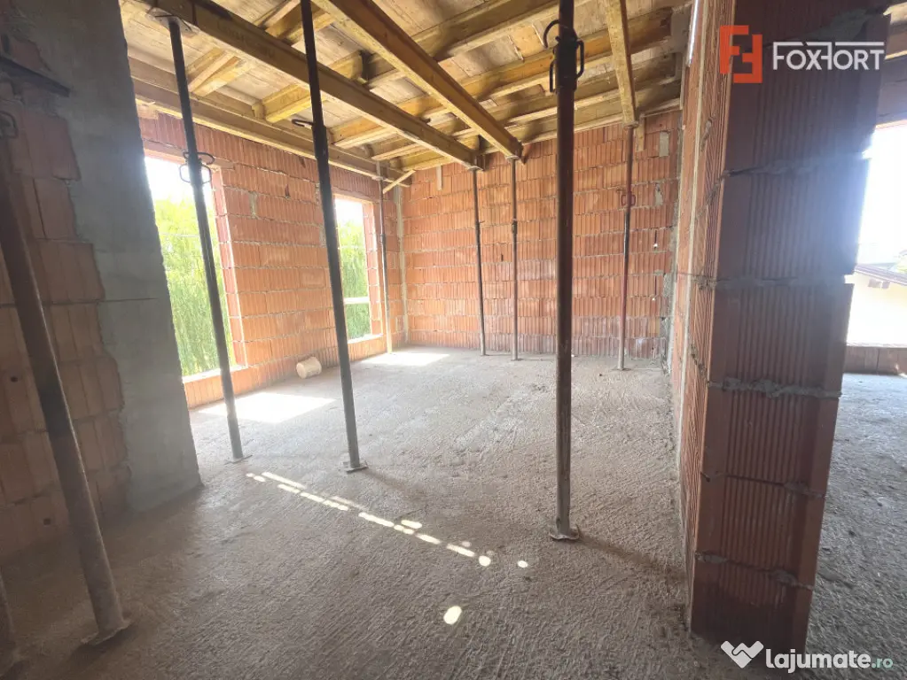 COMISION 0 % Duplex 4 camere, despartit prin camera tehnica