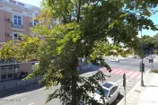 Centru - Bd Tomis 76, apartament cu 2 camere plus garsoni... 