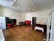 Apartament ultracentral, 2 camere decomandate, parcare priva 