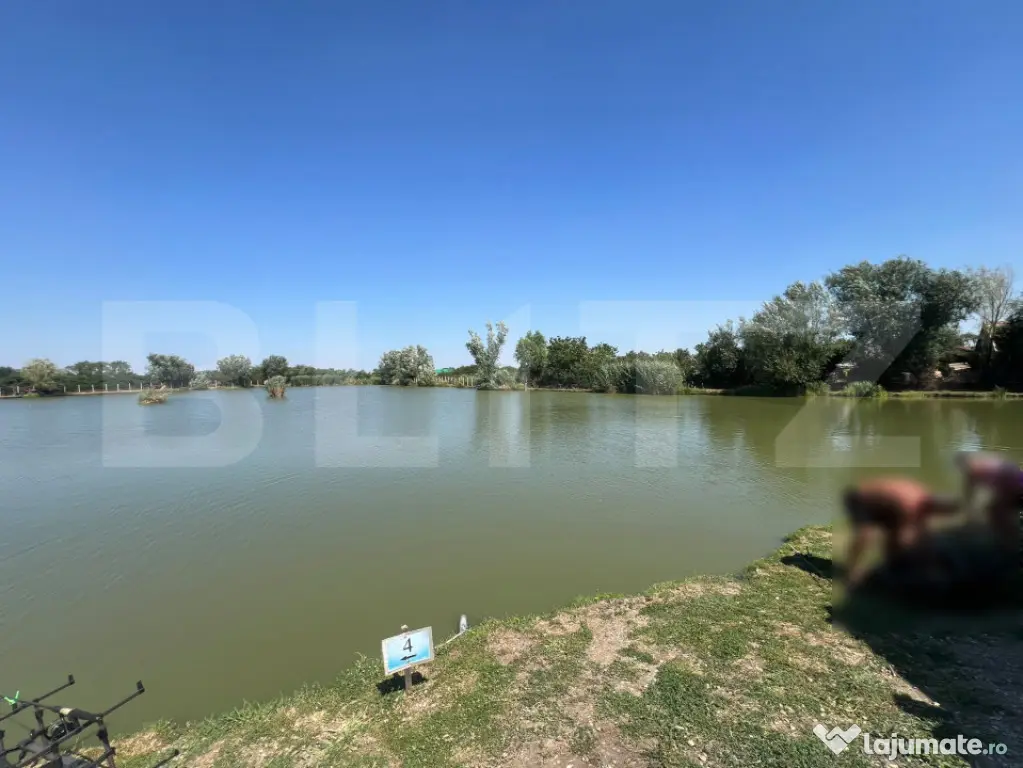 Baltă de pescuit și agrement cu 2 hectare de teren - zona