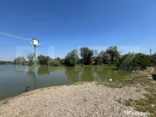 Baltă de pescuit și agrement cu 2 hectare de teren - zona 