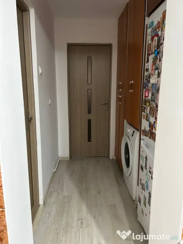 Apartament de vânzare cu 2 camere central