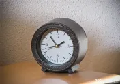 Ceas desteptator decorativ cu alarma, de birou, Ø10cm, setare manuala, bat 1xAA