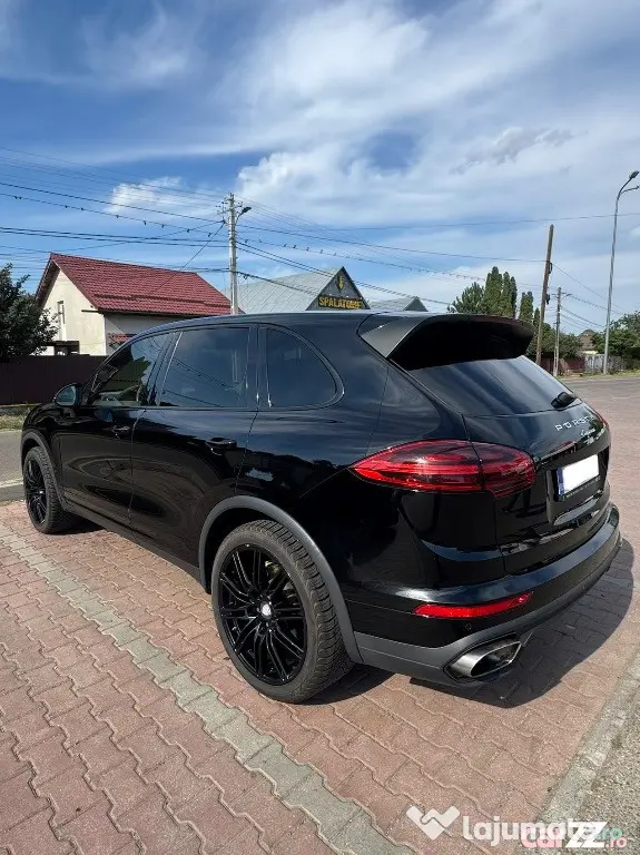 Porsche Cayenne an 2016