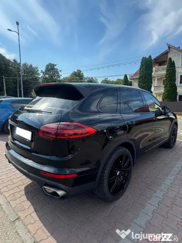 Porsche Cayenne an 2016