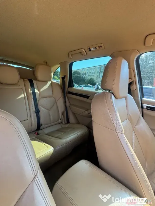 Porsche Cayenne an 2016