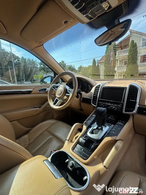 Porsche Cayenne an 2016