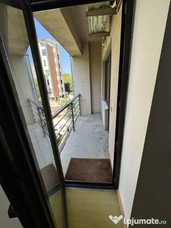 Piata sudului studio dublu spatios