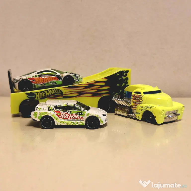 Pachet mașinuțe și tir/camion Hot Wheels - ocazie rară