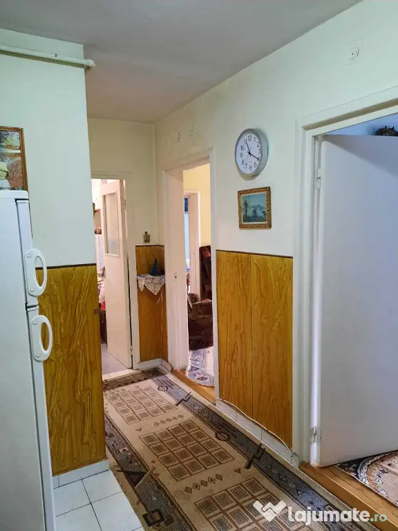 Apartament de 3 camere zona ASTRA,str Calea Bucuresti