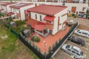 Casă / Vilă cu 3 camere de vânzare Str. Diamantului 6,... 