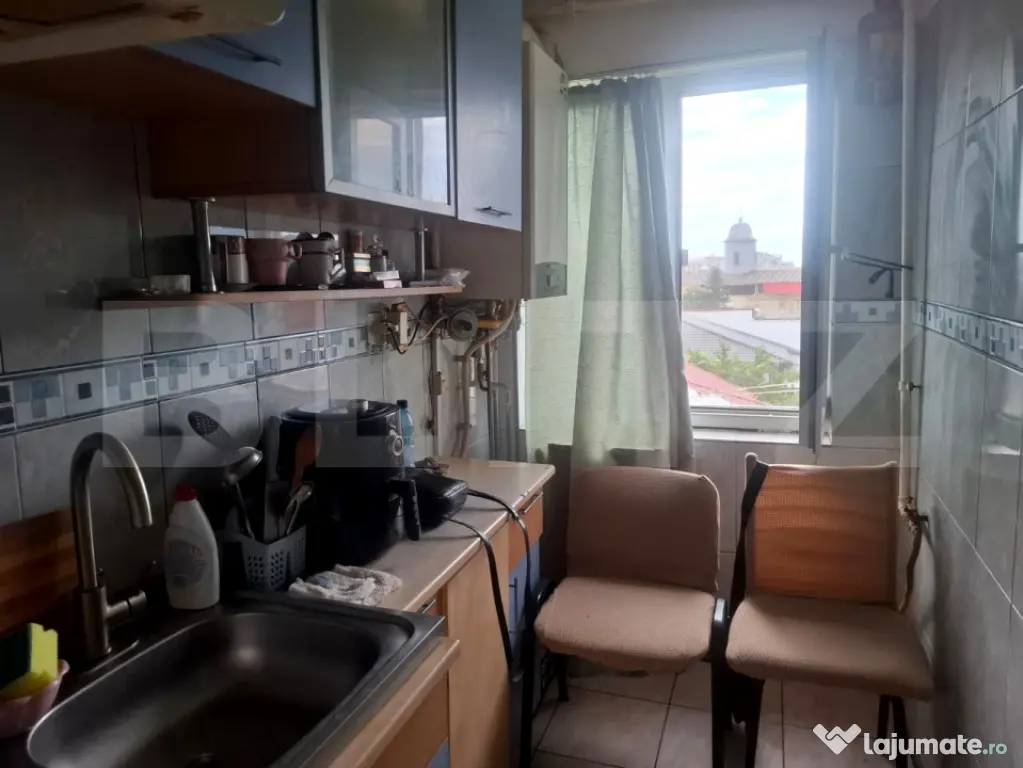 Apartament 2 camere decomandat – Strada 9 Mai, zonă lini?