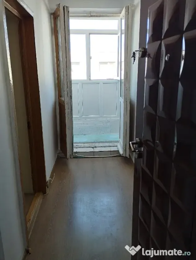 Persoana Fizică vând Apartament 2 camere decomandat 54mp zona Frumoasa