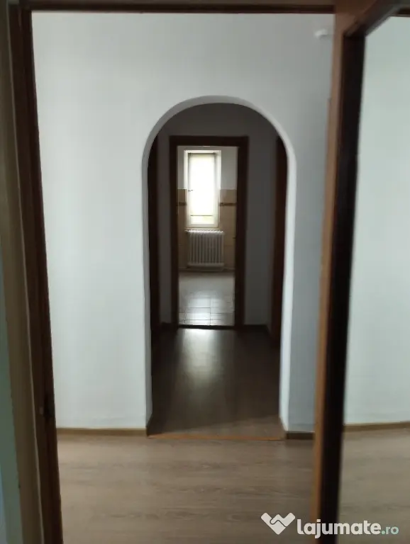 Persoana Fizică vând Apartament 2 camere decomandat 54mp zona Frumoasa