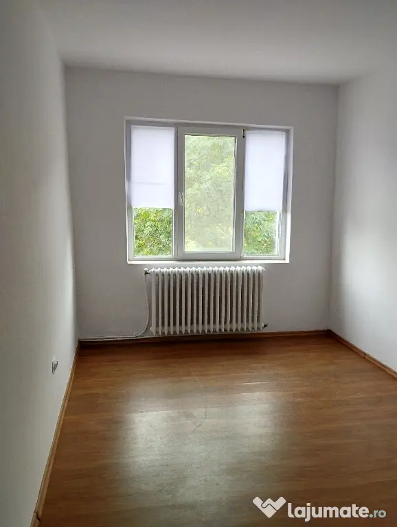 Persoana Fizică vând Apartament 2 camere decomandat 54mp zona Frumoasa