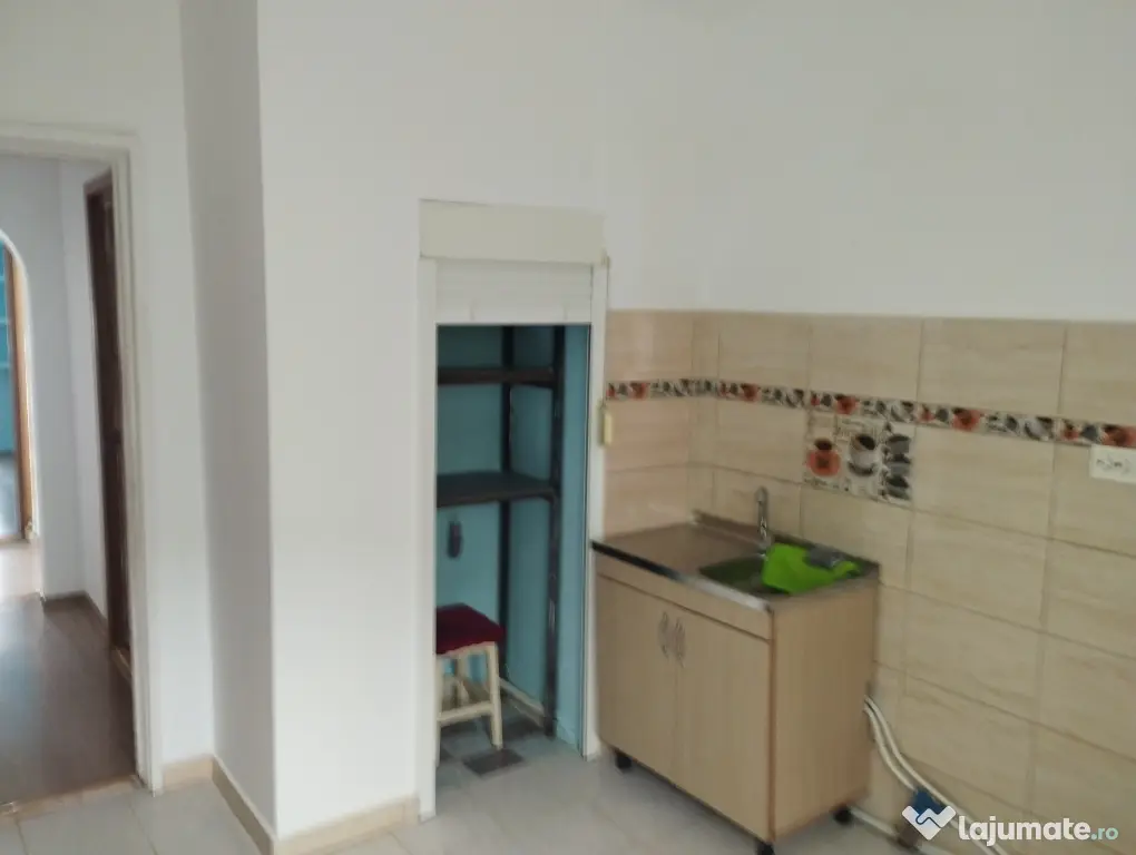 Persoana Fizică vând Apartament 2 camere decomandat 54mp zona Frumoasa