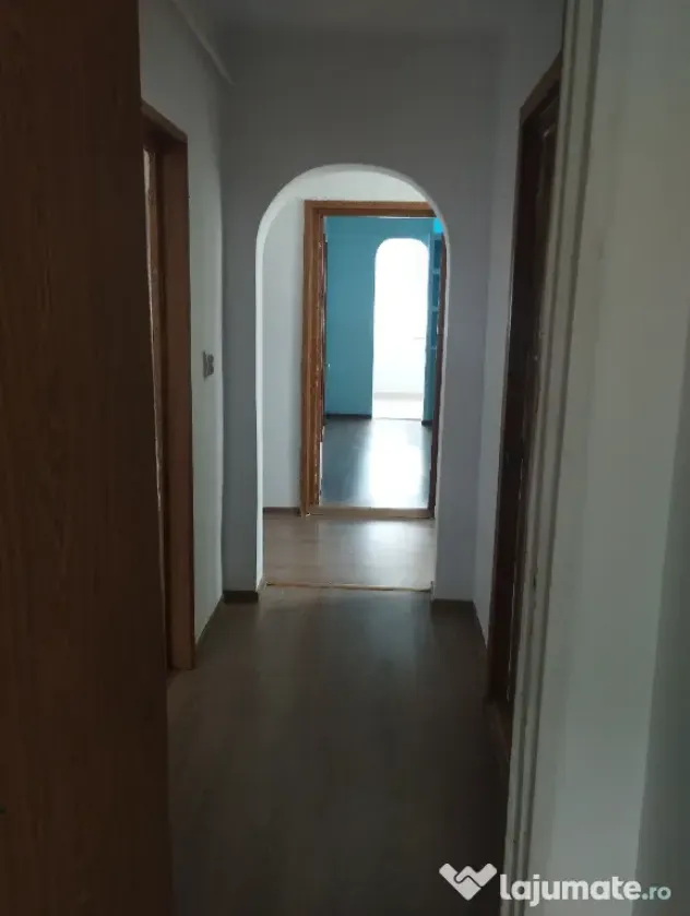 Persoana Fizică vând Apartament 2 camere decomandat 54mp zona Frumoasa
