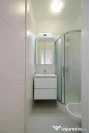 APARTAMENT 3 CAMERE SEMIDECOMANDAT
